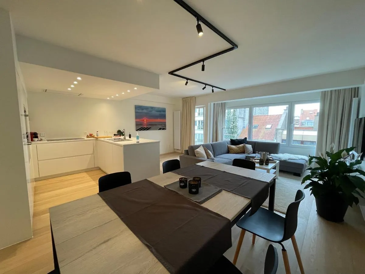 CHIARA luxueus rustig appartement Oostende